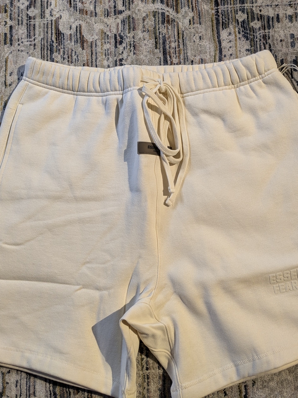Fear of God Essentials Fleece Shorts – Egg Shell – Size Medium – NWT